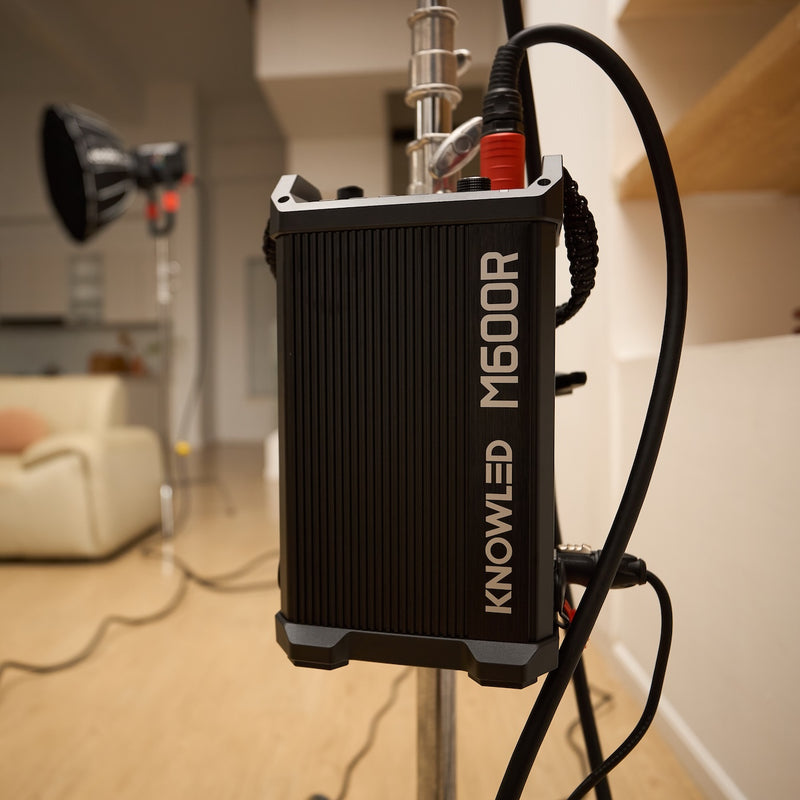 Godox KNOWLED M600R 740W RGBWW Cine LED Video Light