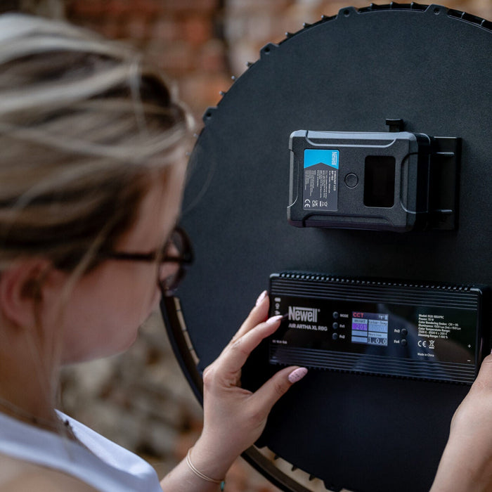 Newell BP-150LCD 14.4V 155Wh V-Mount Battery