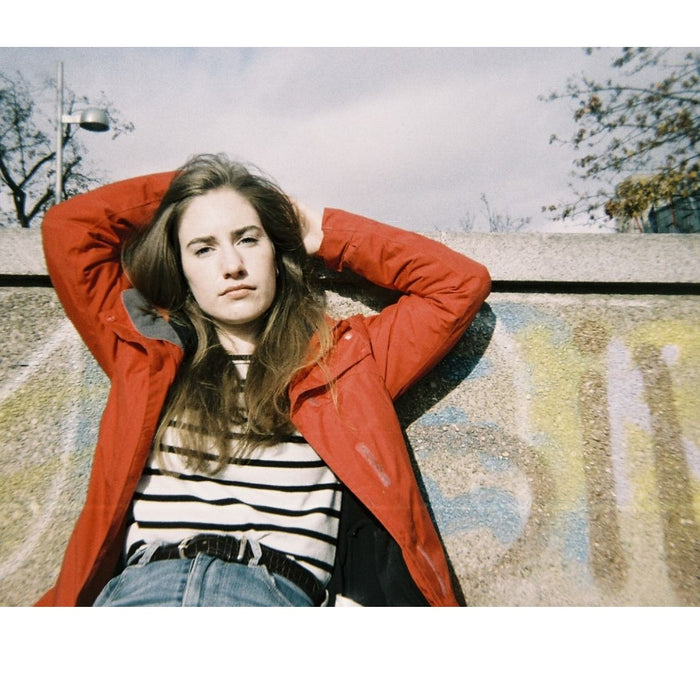 Lomography Simple Use Reloadable Film Camera LomoChrome Metropolis (FILM EXPIRED)