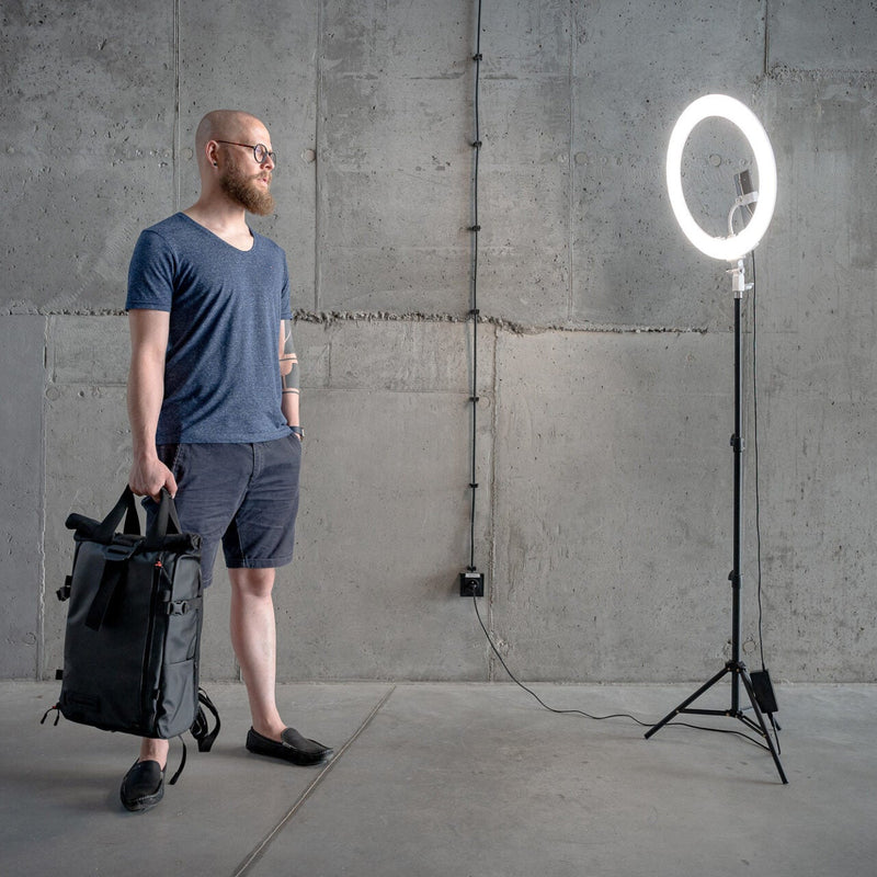 Newell RL-18A Arctic White Bi-Colour LED Ring Light