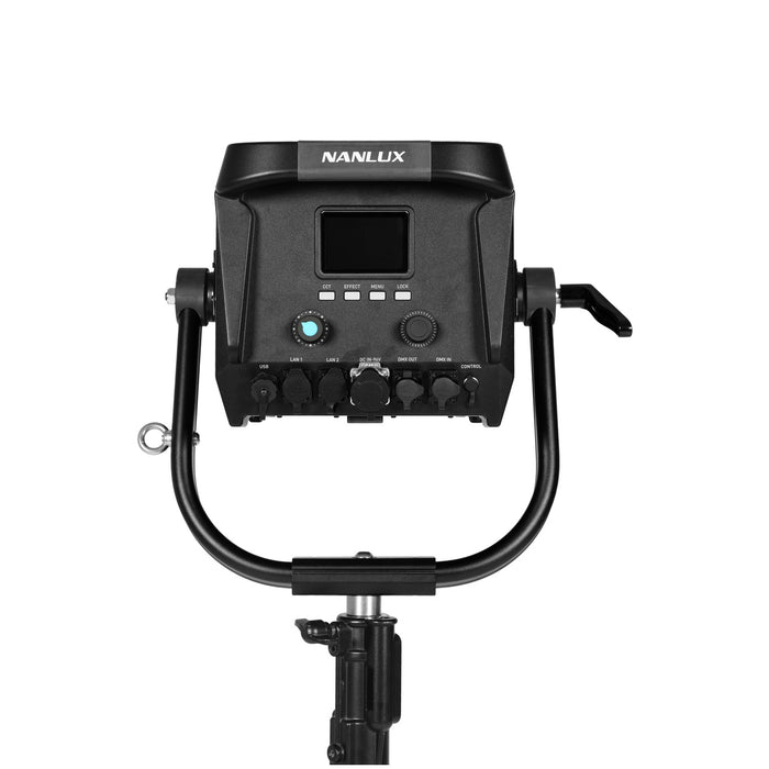 Nanlux Evoke 2400B Bi-Colour Spot Light with Reflector 45° in Flight Case