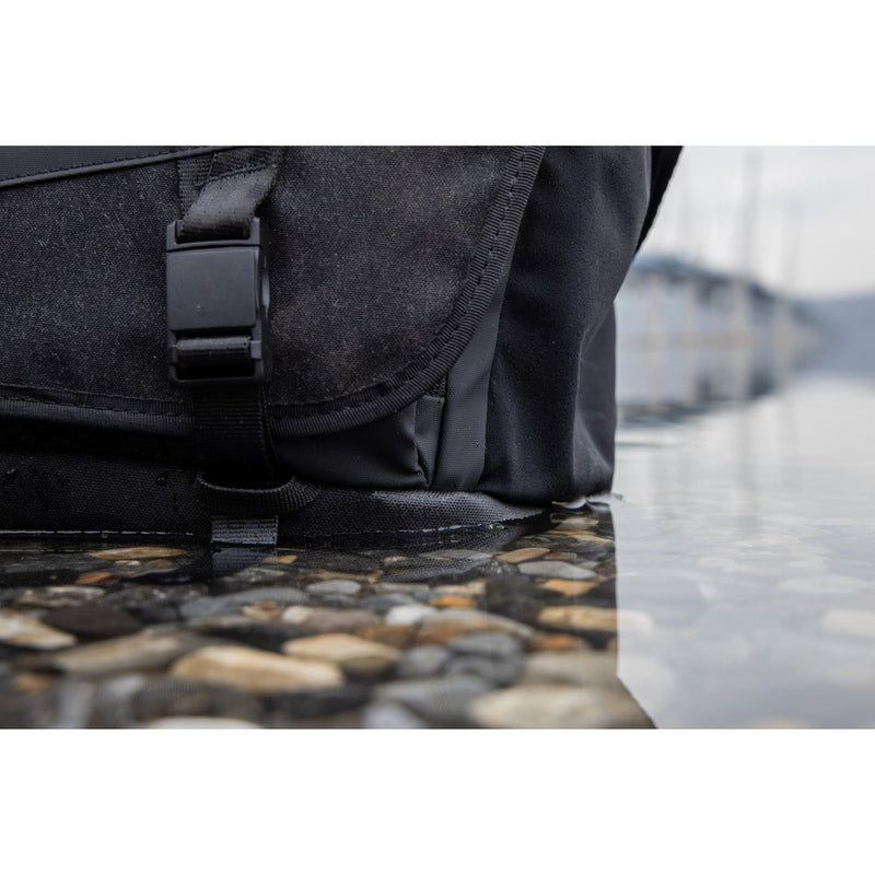 Tenba DNA 13 DSLR Messenger Bag Black